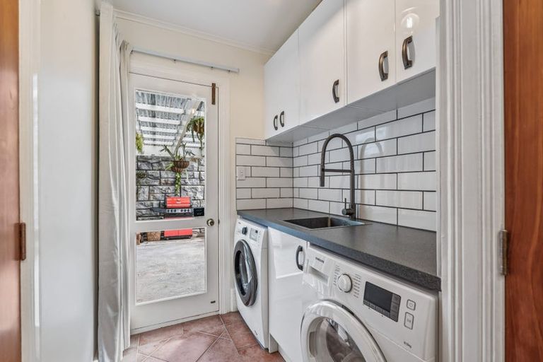 Photo of property in 28 Fifth Avenue, Avenues, Whangarei, 0110