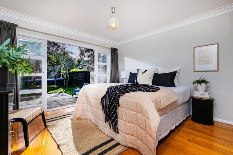 Photo of property in 25 Alamein Avenue, Belmont, Auckland, 0622