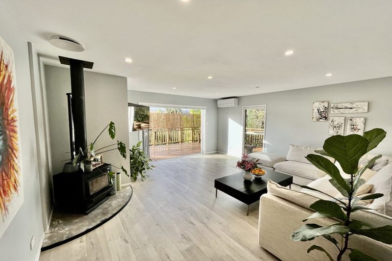 Photo of property in 14 Aquarius Avenue, Glen Eden, Auckland, 0602