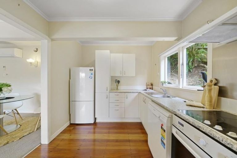Photo of property in 15 Fitzroy Street, Wadestown, Wellington, 6012