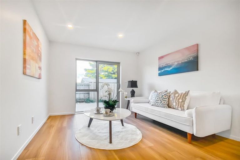 Photo of property in 3/38 Cape Road, Mangere, Auckland, 2022