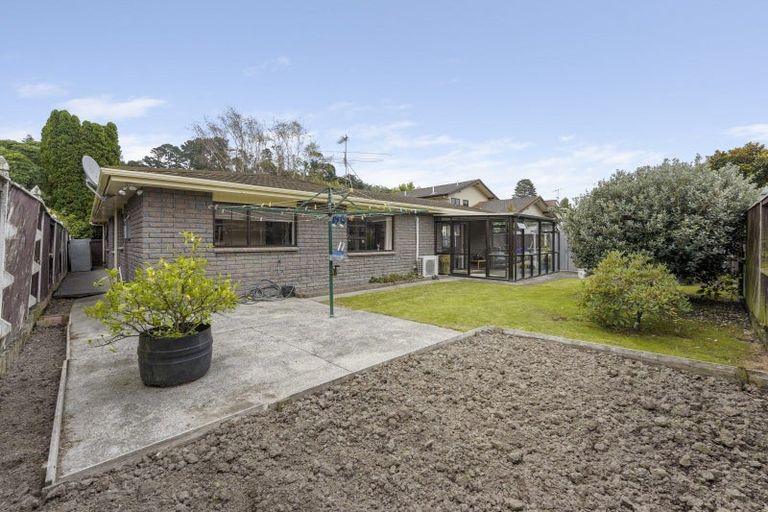 Photo of property in 35 Waddington Drive, Naenae, Lower Hutt, 5011