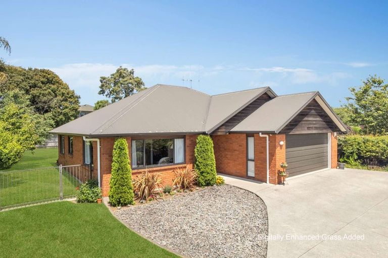 Photo of property in 8a Norfolk Drive, Cambridge, 3434