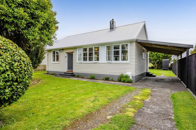 Photo of property in 16 Egmont Street, Kaponga, Hawera, 4679