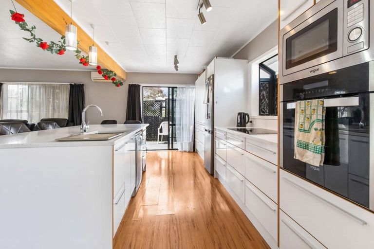 Photo of property in 7 Anglers Way, Wattle Downs, Auckland, 2102