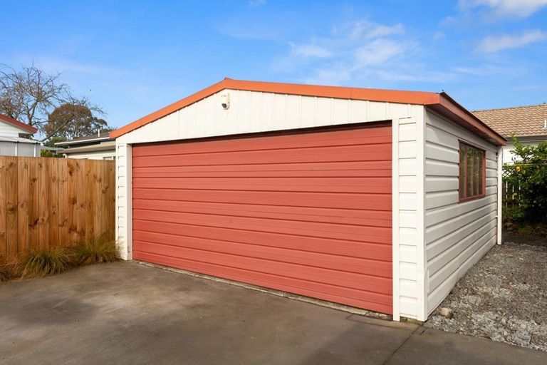 Photo of property in 22 Cromwell Drive, Fitzroy, Hamilton, 3206