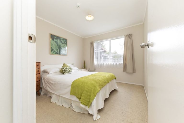 Photo of property in 1/79 Flanshaw Road, Te Atatu South, Auckland, 0610