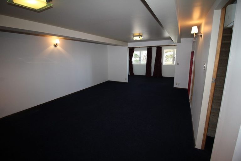 Photo of property in 40 Bancroft Terrace, Newlands, Wellington, 6037