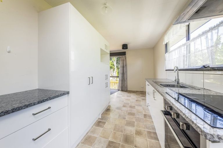 Photo of property in 2/16 Barneys Farm Road, Clendon Park, Auckland, 2103