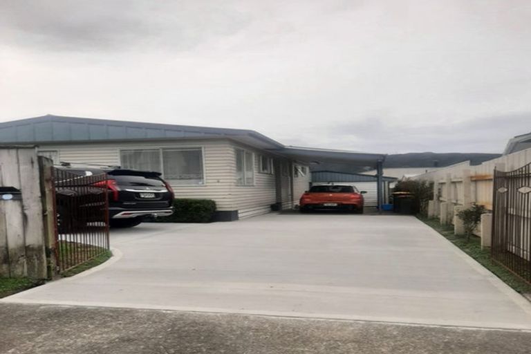 Photo of property in 2 Hamstead Street, Wainuiomata, Lower Hutt, 5014