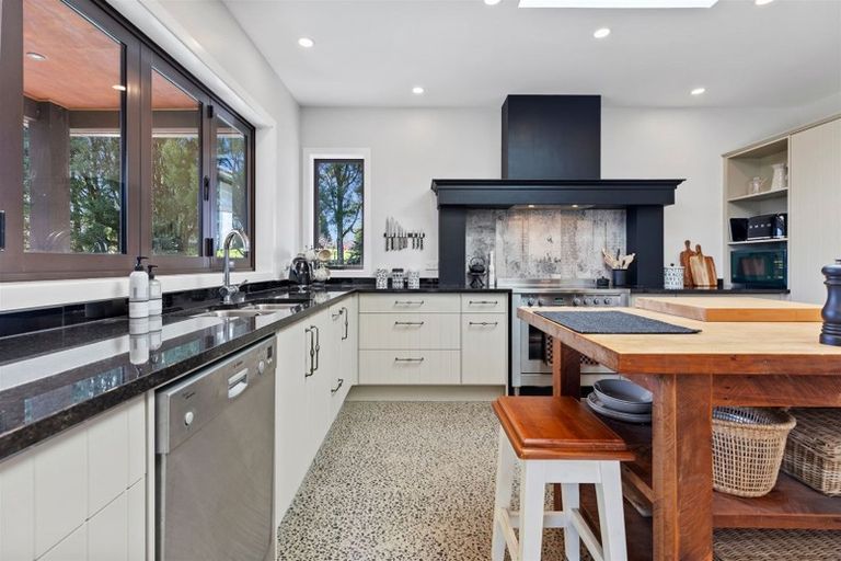 Photo of property in 73a Belk Road South, Omanawa, 3173