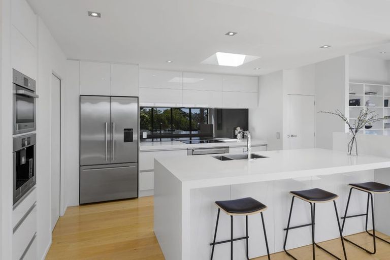 Photo of property in 272 Cannon Hill Crescent, Mount Pleasant, Christchurch, 8081