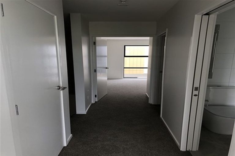 Photo of property in 4/47a Huntington Drive, Huntington Park, Auckland, 2013