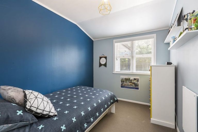 Photo of property in 32 Links Road, New Lynn, Auckland, 0600