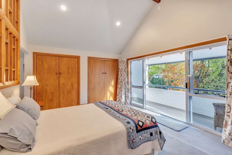 Photo of property in 6 Awatea Terrace, Hokowhitu, Palmerston North, 4410