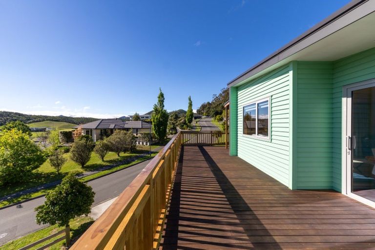 Photo of property in 2 Bell Bird Rise, Picton, 7220
