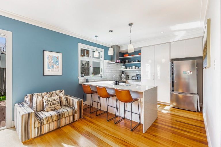 Photo of property in 1 Sunderland Avenue, Hobsonville, Auckland, 0616