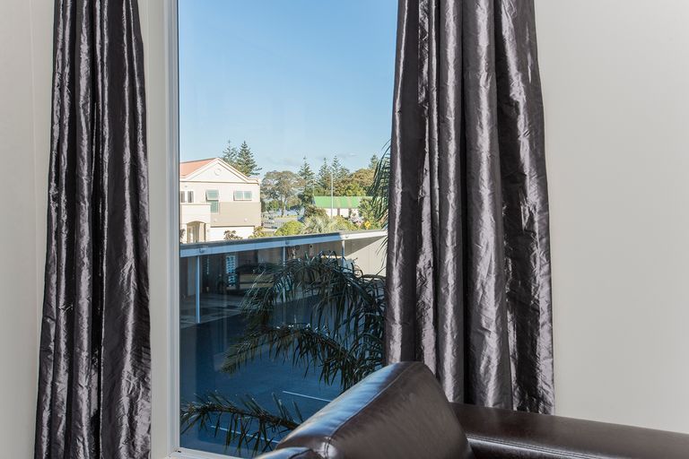 Photo of property in Bay View, 3/90 Customhouse Street, Gisborne, 4010