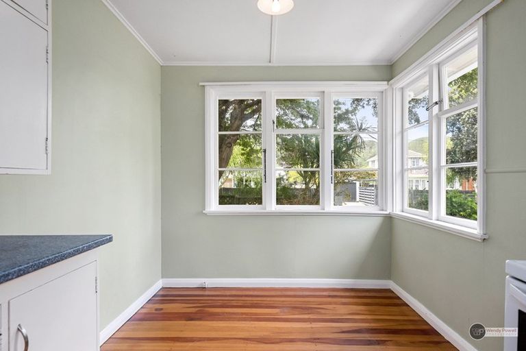 Photo of property in 10 Clement Grove, Taita, Lower Hutt, 5011