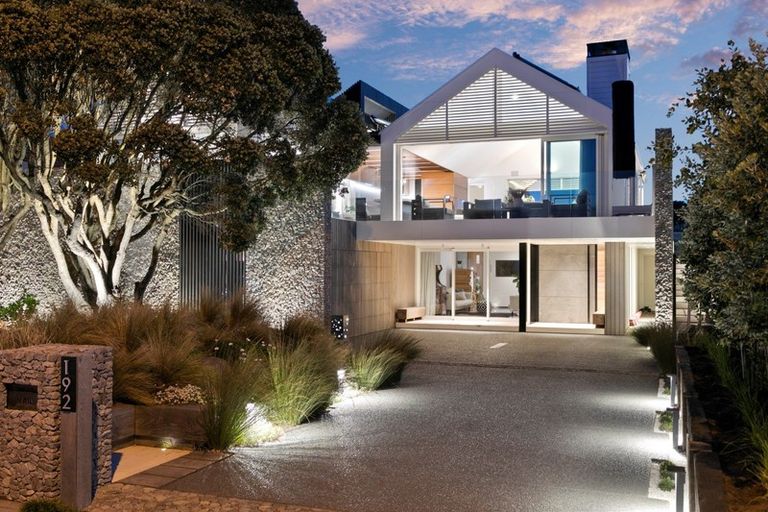 Photo of property in 192 Marine Parade, Mount Maunganui, 3116