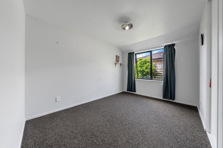 Photo of property in 15a Frederick Place, Whalers Gate, New Plymouth, 4310