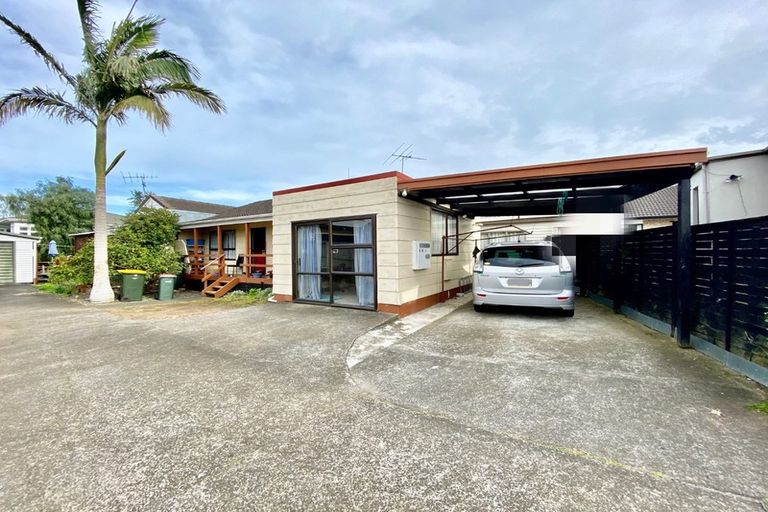 Photo of property in 2/65 Fitzroy Street, Papatoetoe, Auckland, 2104