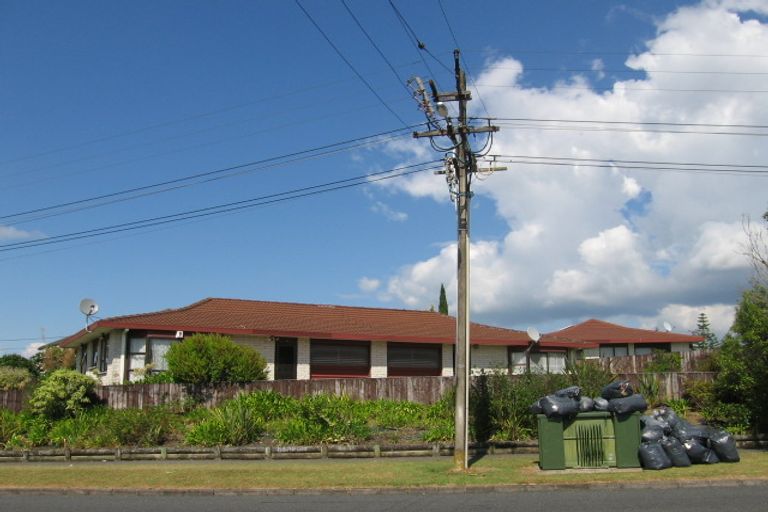 Photo of property in 2/60 Nikau Street, New Lynn, Auckland, 0600