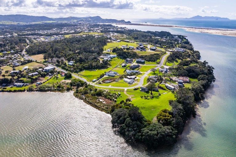 Photo of property in 127 Estuary Drive, Mangawhai Heads, Mangawhai, 0505