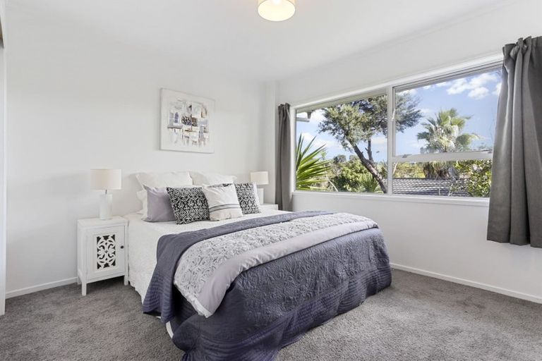 Photo of property in 2/34 Morriggia Place, Bayview, Auckland, 0629