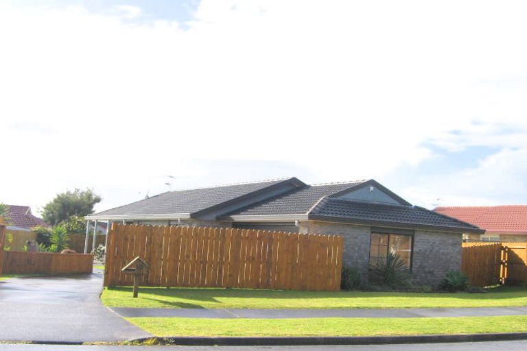Photo of property in 10 Dulwich Place, Burswood, Auckland, 2013