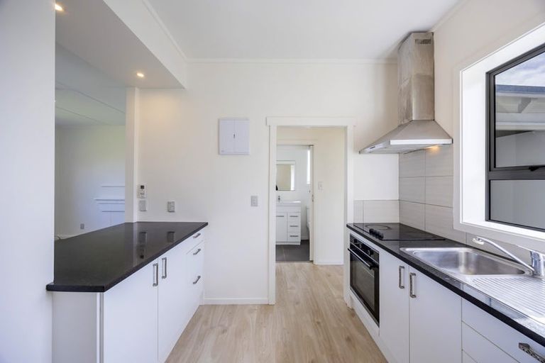 Photo of property in 16 Norana Avenue, Favona, Auckland, 2024