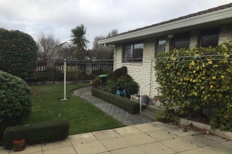 Photo of property in 1/4 Sayers Crescent, Ilam, Christchurch, 8041