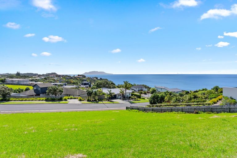 Photo of property in 54 Lax Crescent, Leigh, 0985