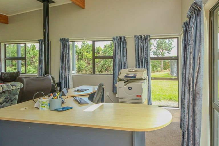 Photo of property in 119 Engles Road, Shannon, 4821