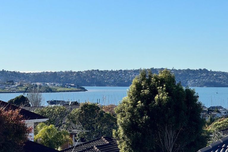 Photo of property in 46 Whiting Grove, West Harbour, Auckland, 0618