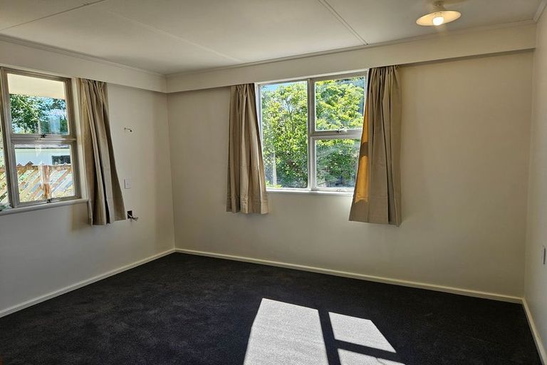 Photo of property in 10 Lansdowne Crescent, Lansdowne, Masterton, 5810