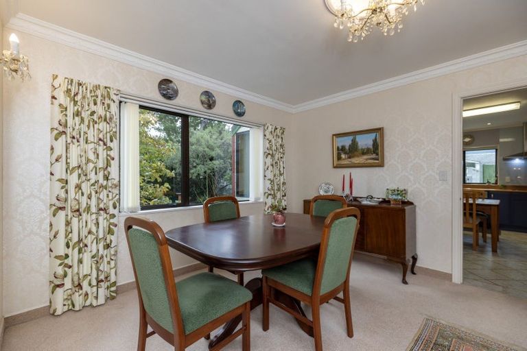 Photo of property in 2 Lavinia Grove, Waikanae Beach, Waikanae, 5036