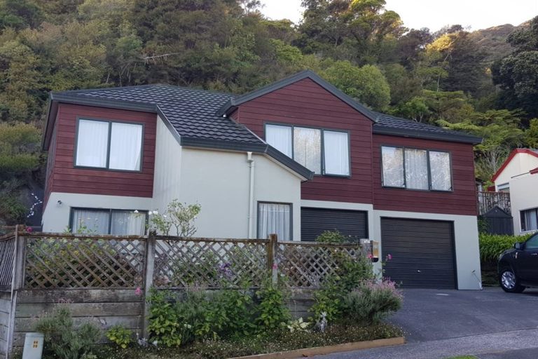 Photo of property in 35 Tyndall Street, Waiwhetu, Lower Hutt, 5010