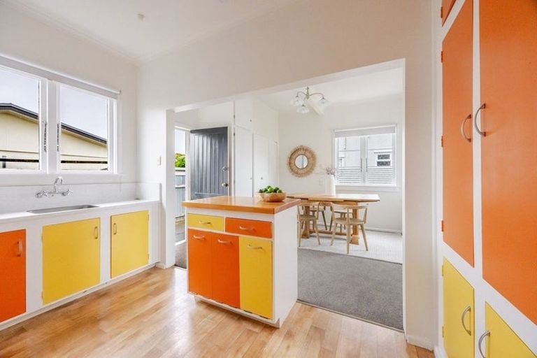 Photo of property in 13 Logan Avenue, Marewa, Napier, 4110