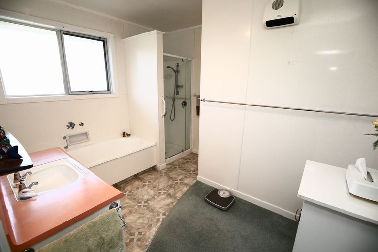 Photo of property in 43 Waerenga Road, Te Kauwhata, 3710