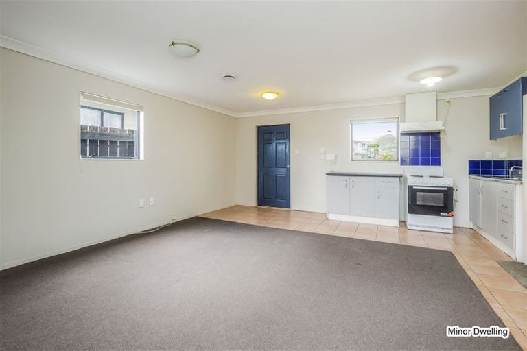 Photo of property in 6 Rhine Place, Weymouth, Auckland, 2103