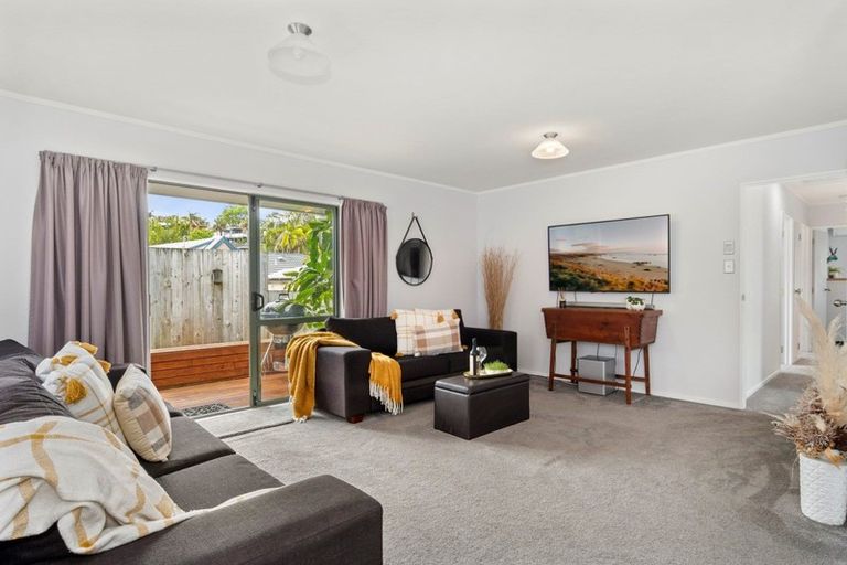 Photo of property in 10b Resolution Road, Welcome Bay, Tauranga, 3112