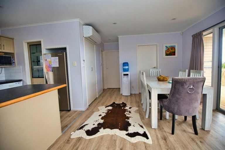 Photo of property in 22 Danbury Drive, Torbay, Auckland, 0630