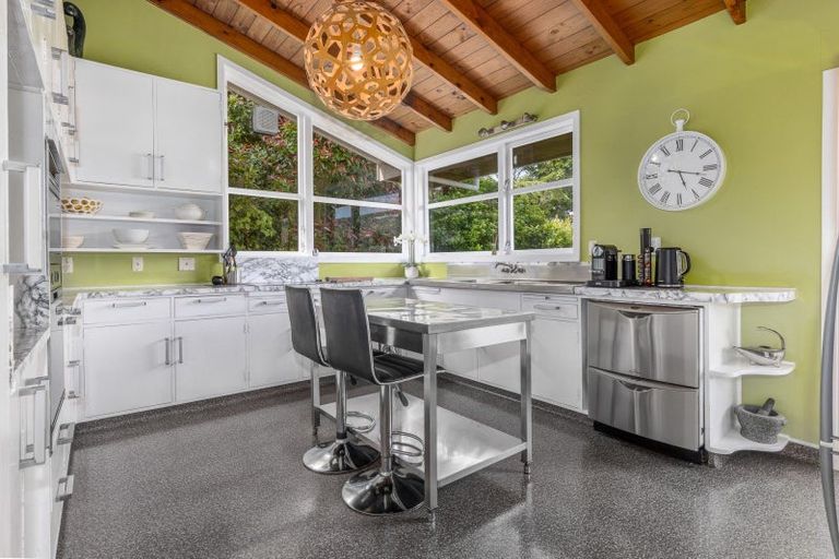 Photo of property in 4 Lane Crescent, Tawa, Wellington, 5028