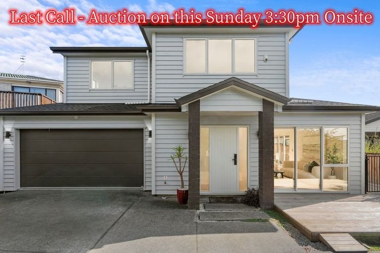 Photo of property in 47a Reynella Drive, Massey, Auckland, 0614