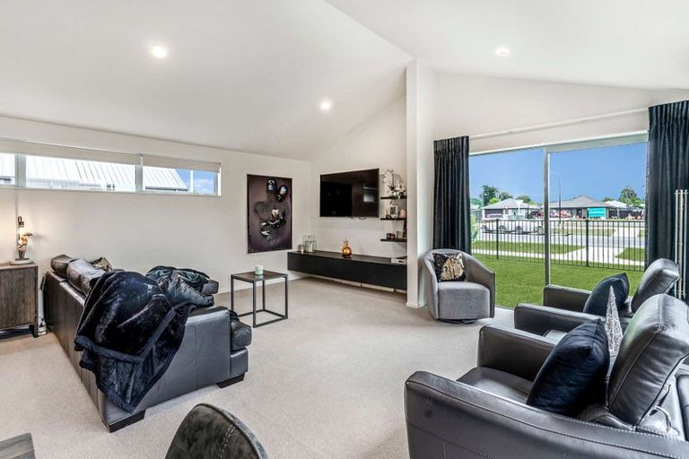 Photo of property in 8 John Raven Lane, Woodend, 7610