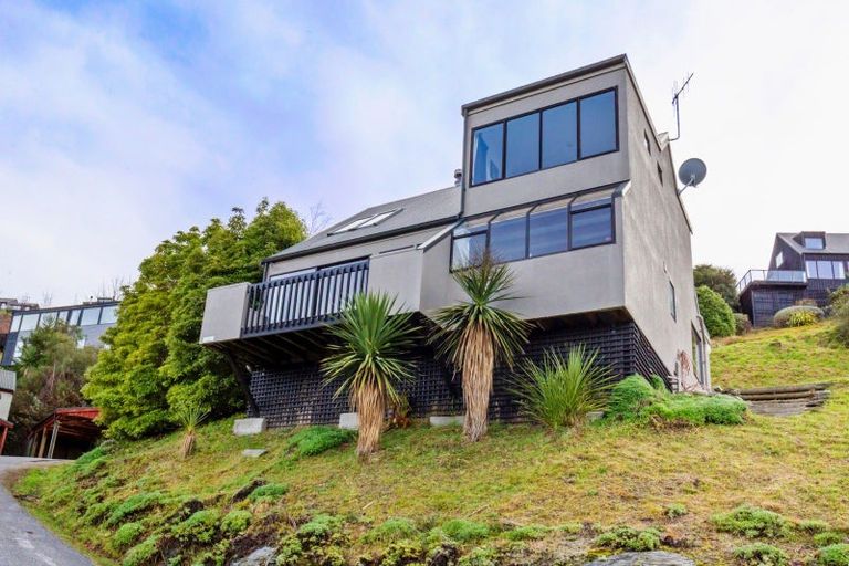 Photo of property in 18 Woodbury Rise, Queenstown, 9300