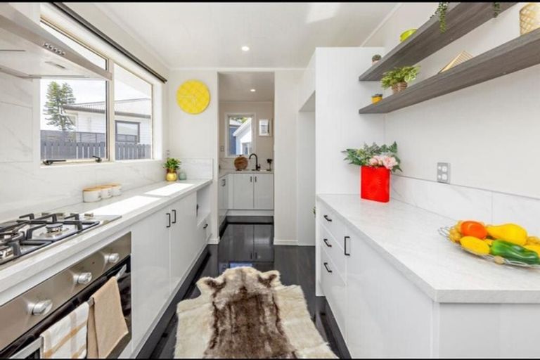 Photo of property in 39 Fairlight Place, Manurewa, Auckland, 2102