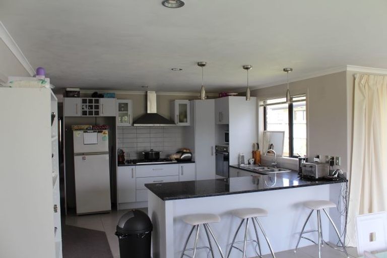 Photo of property in 102 Barrington Drive, Huntington, Hamilton, 3210