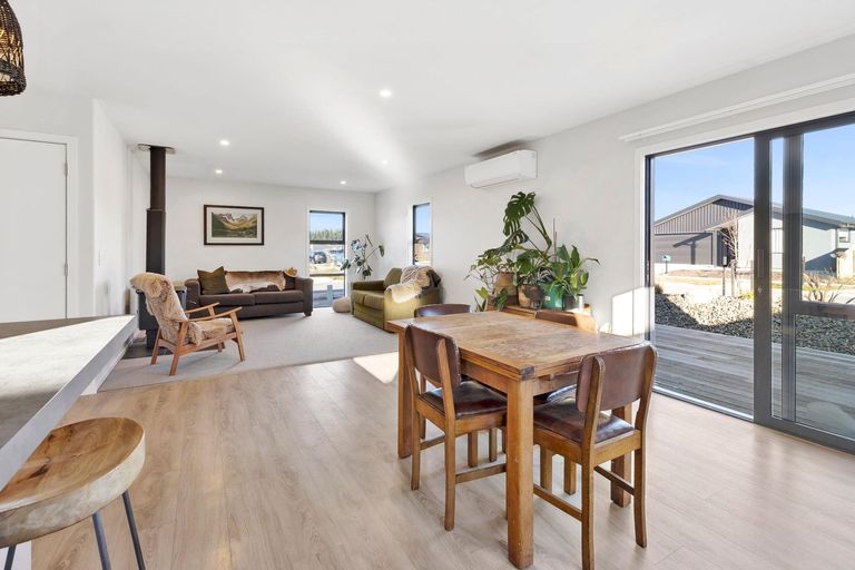 Photo of property in 19 Waddell Street, Lake Hawea, 9382